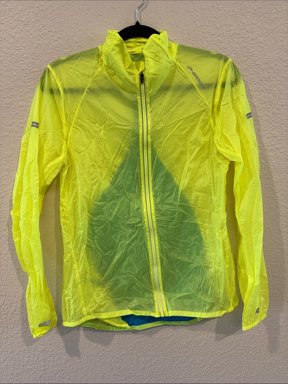 Brooks Reflective Running Windbreaker